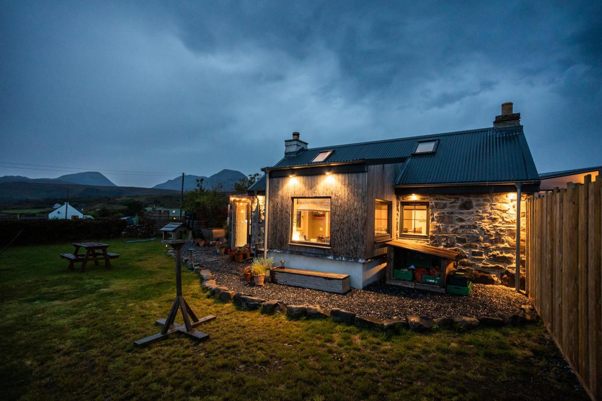 Jura, Mrs Leonard'S Cottage Craighouse Kültér fotó